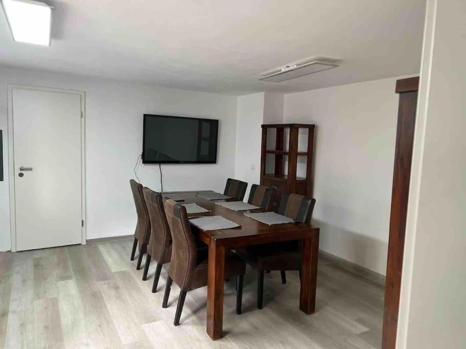 באיירוט Helle Wohnung Zentrumslage,50M2 מראה חיצוני תמונה